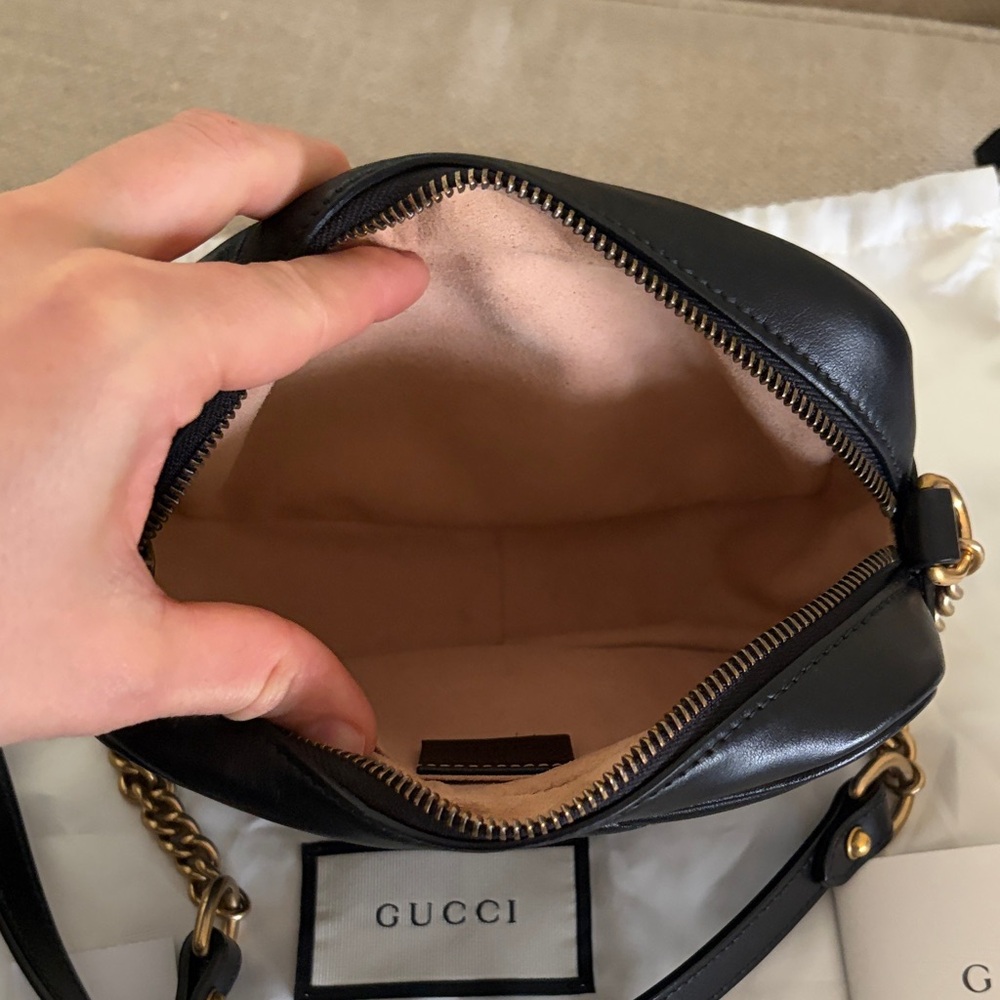 Gucci Black Marmont Small Leather Crossbody Bag - Picture 7 of 10